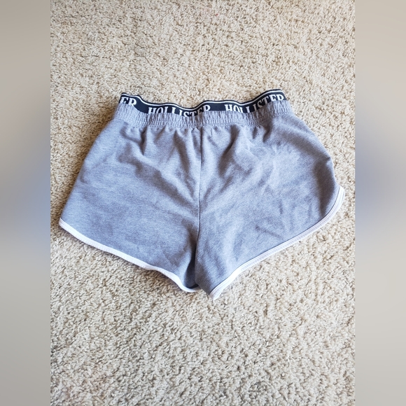 Hollister Grey & White Boxer Shorts - Picture 3 of 4
